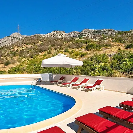 Meridiana-6 By Interhome