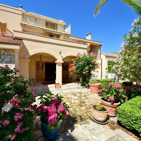 Meridiana-6 By Interhome *